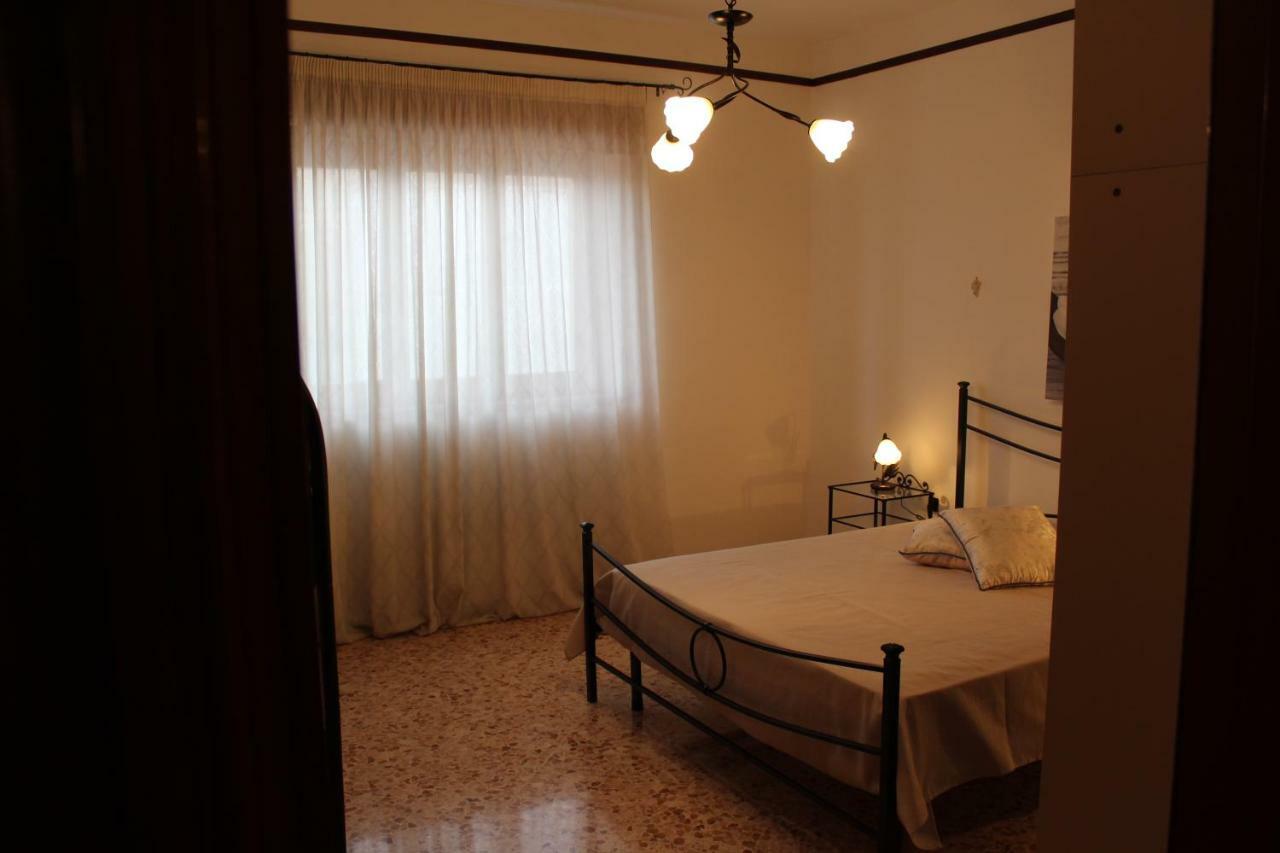 Вилла Antico Borgo Monacizzo Экстерьер фото