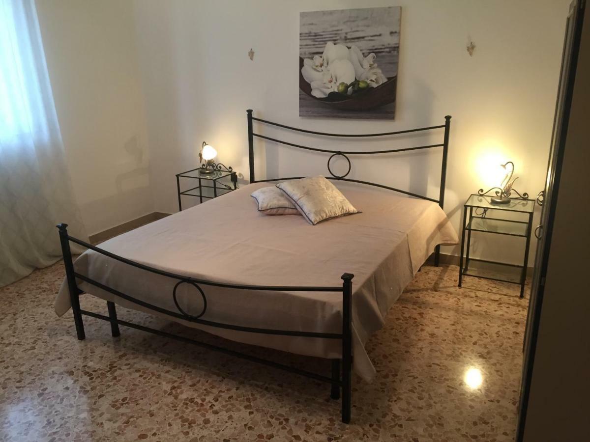 Вилла Antico Borgo Monacizzo Экстерьер фото