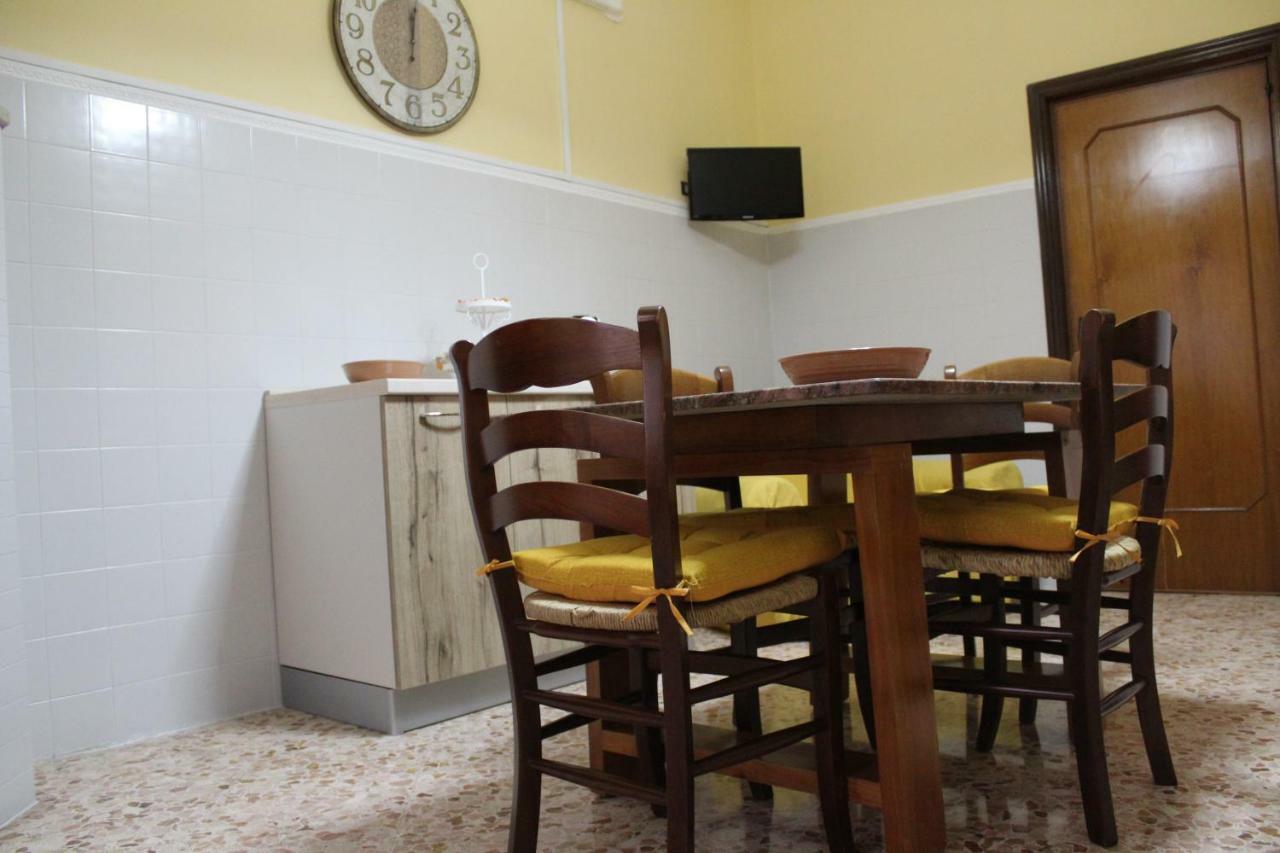 Вилла Antico Borgo Monacizzo Экстерьер фото
