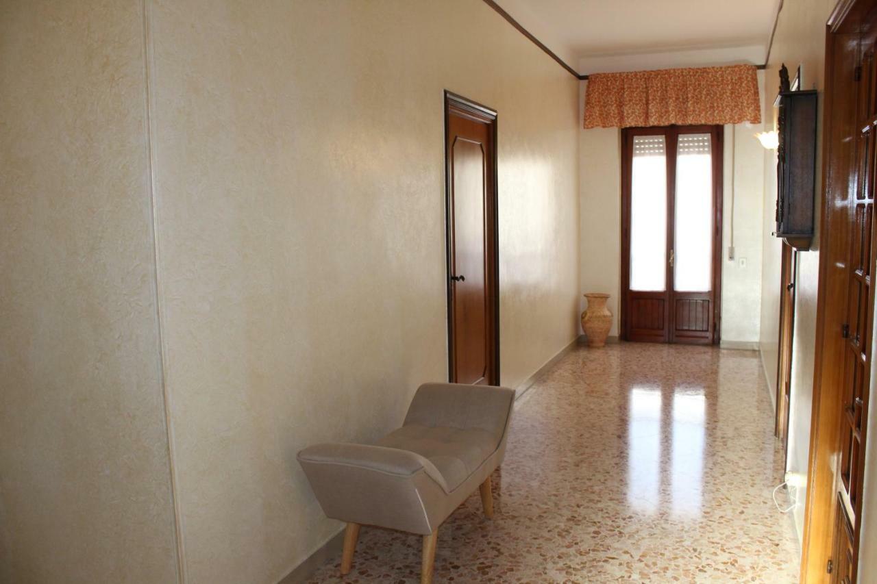 Вилла Antico Borgo Monacizzo Экстерьер фото